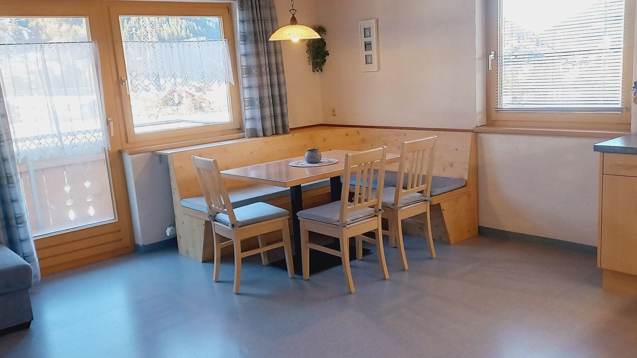 Apartment 4 Aufenthaltsraum 2 Apartment 4 Aufenthaltsraum 2